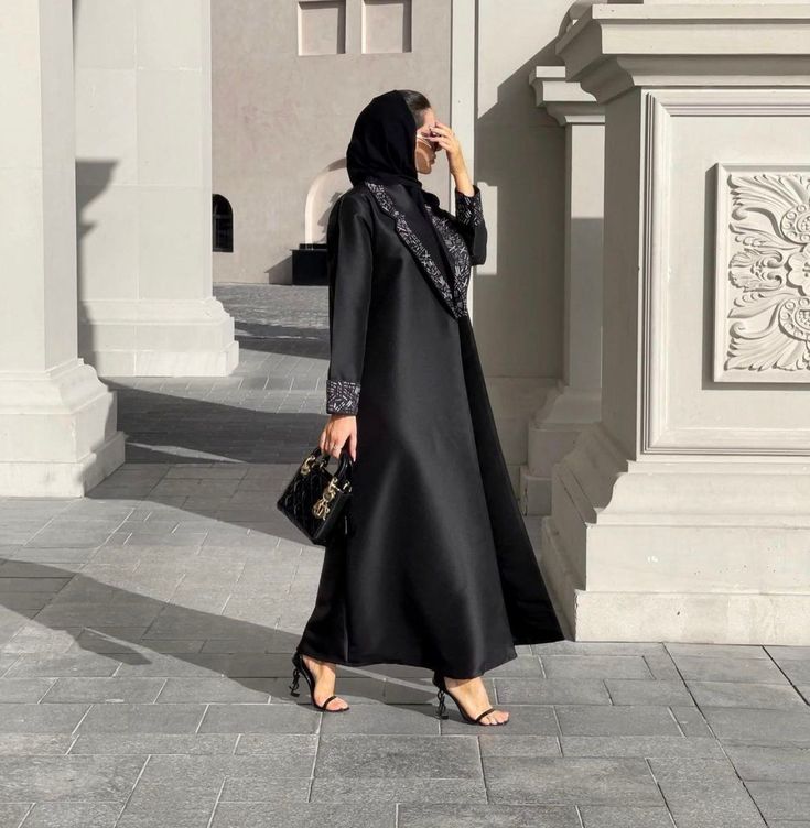 Abaya: A Timeless Piece of Modest Fashion