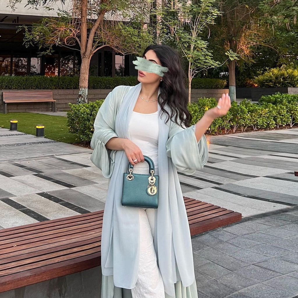 Wrinkled Cuffs Shiny Silk Abaya