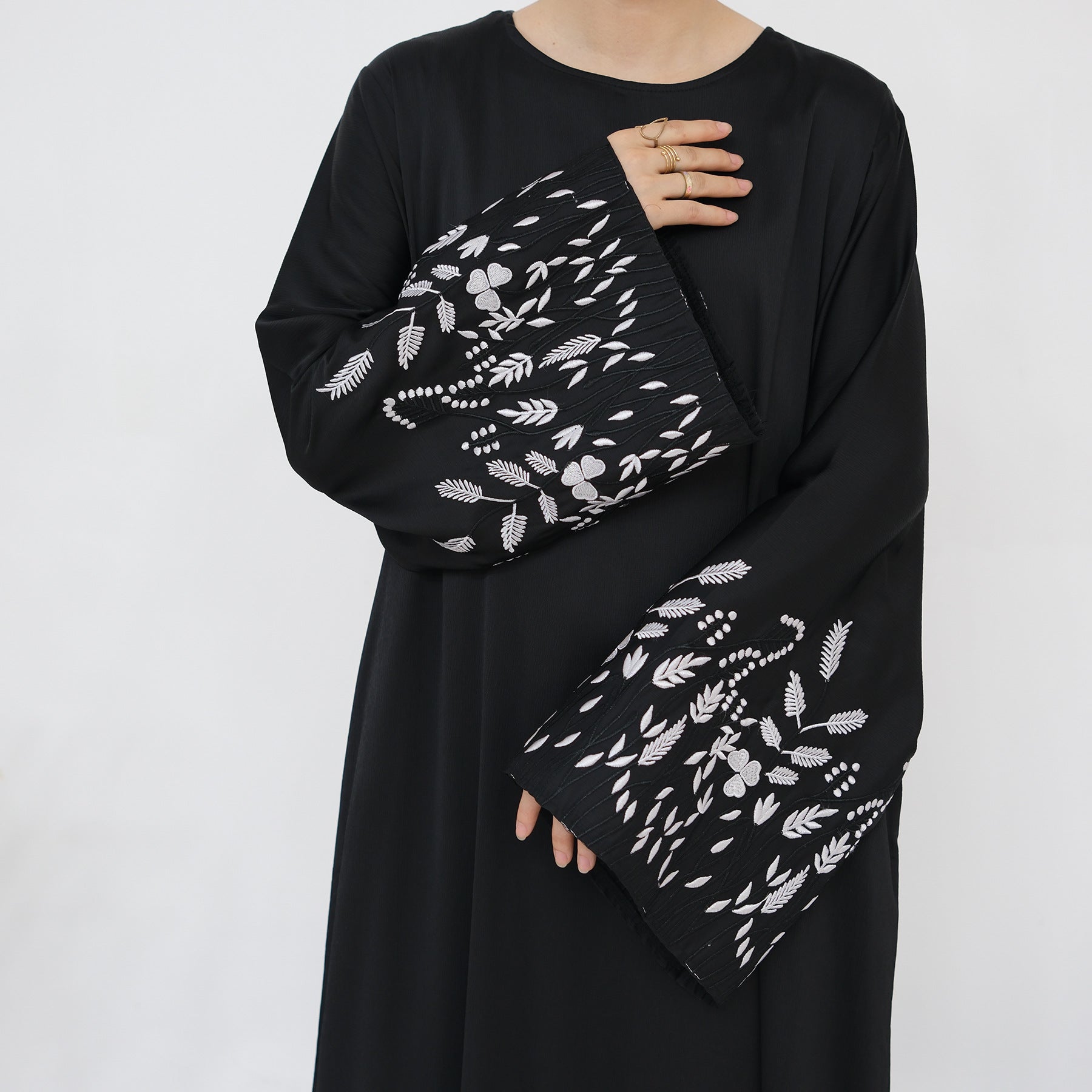 Embroidery Long Sleeved Dress Kaftan