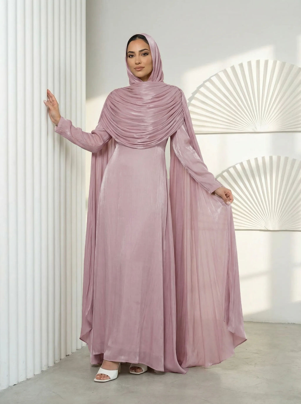 Elegant and Feminine Light Luxury Dress Abaya