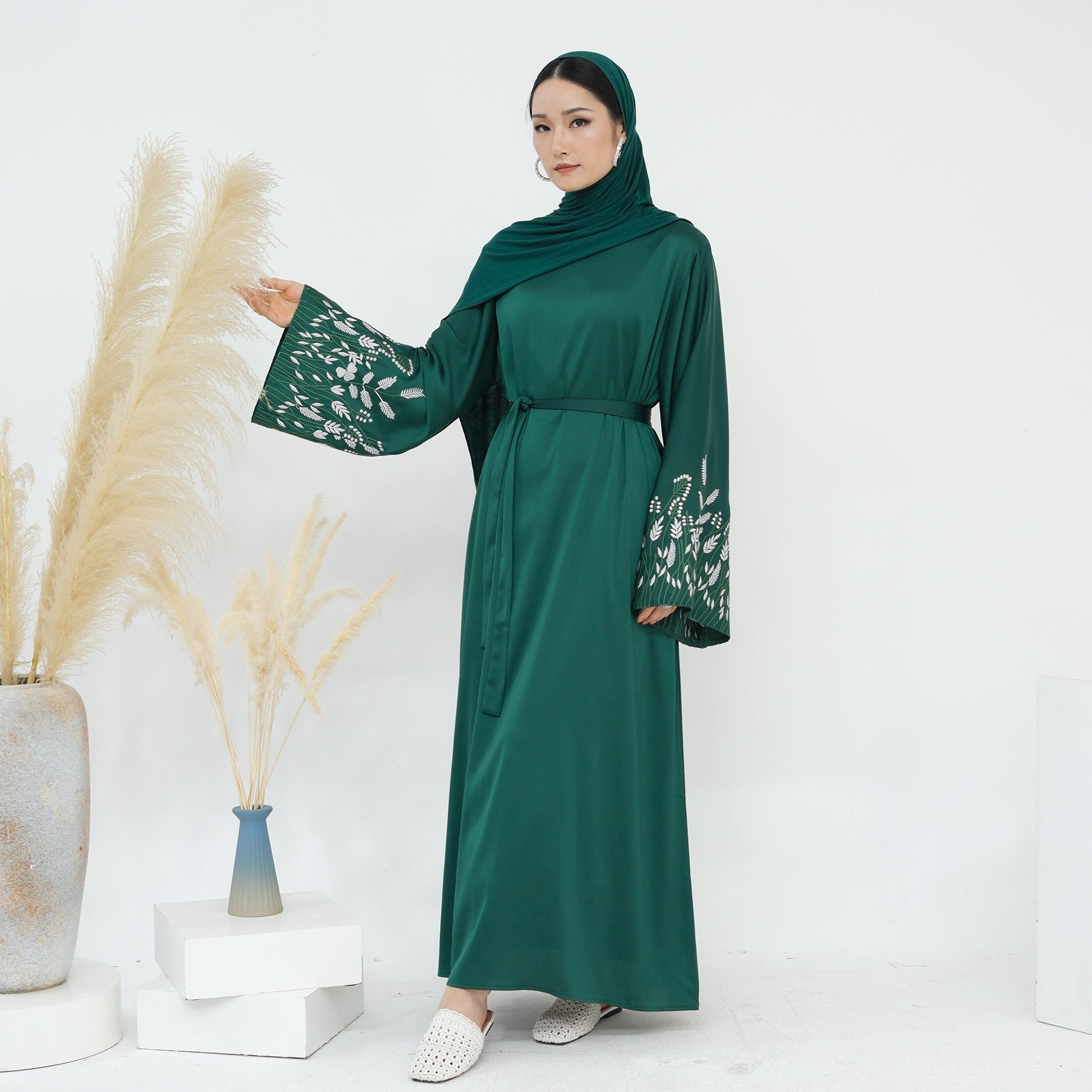 Embroidery Long Sleeved Dress Kaftan