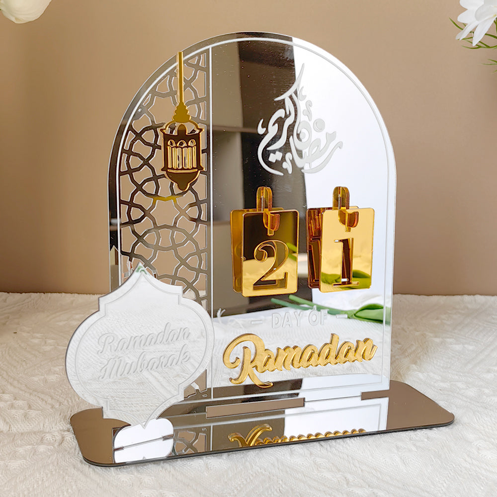 3D Golden Moon Ramadan Table Ornament Silver + Gold