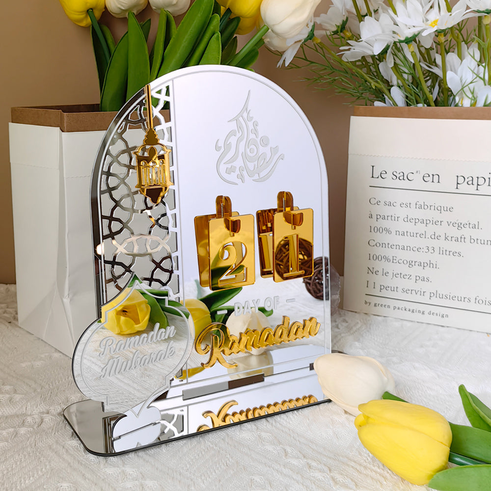 3D Golden Moon Ramadan Table Ornament Silver + Gold