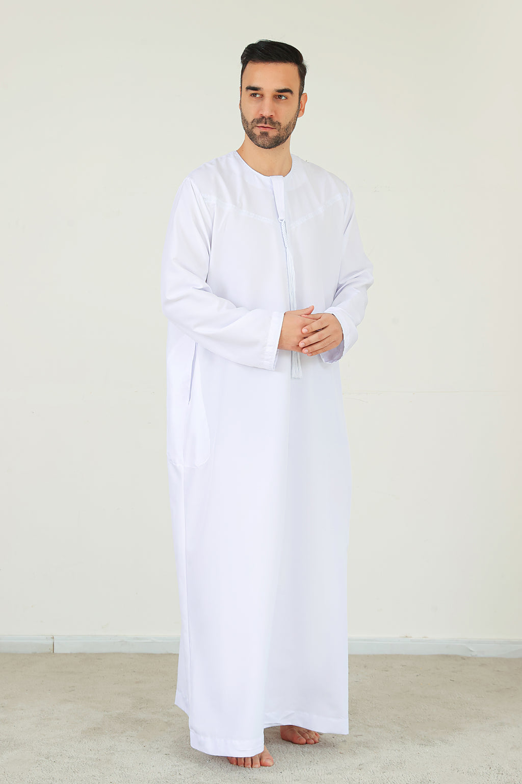 White Emirati Kandura