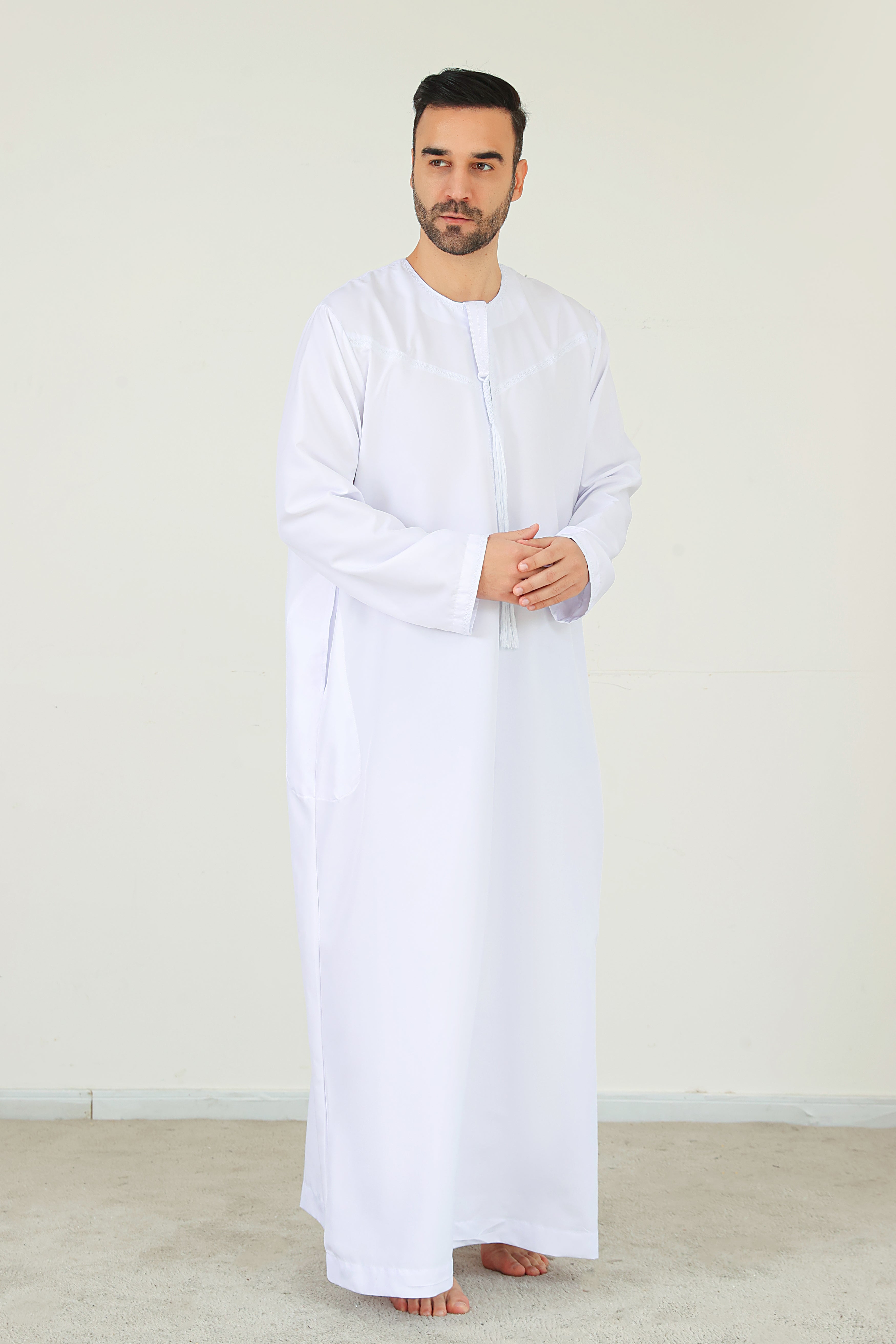White Emirati Kandura