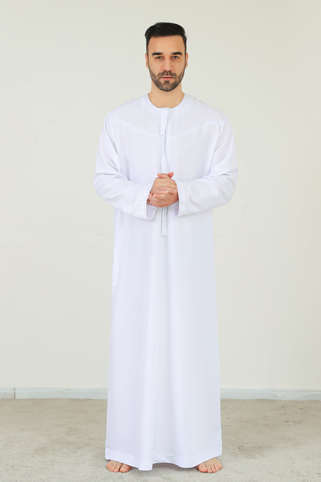 White Emirati Kandura