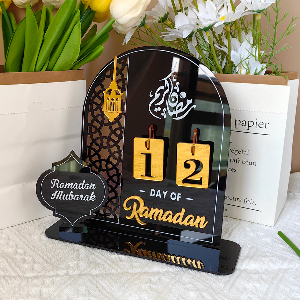 3D Golden Moon Ramadan Table Ornament Black + Gold