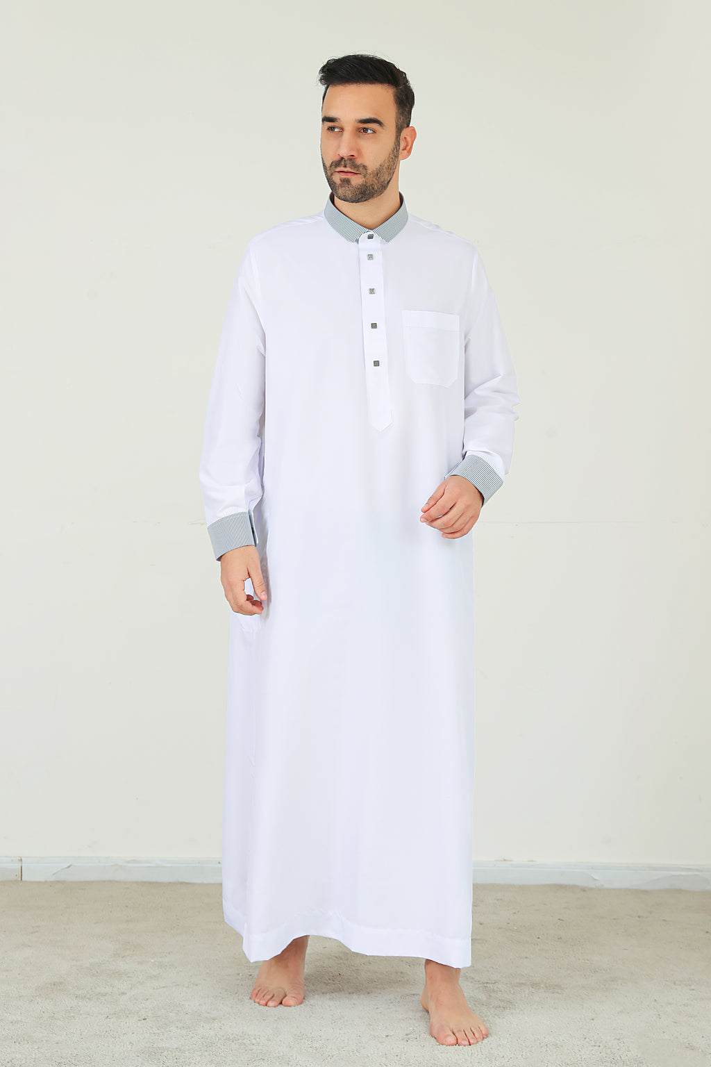 White Embroidery Thobe