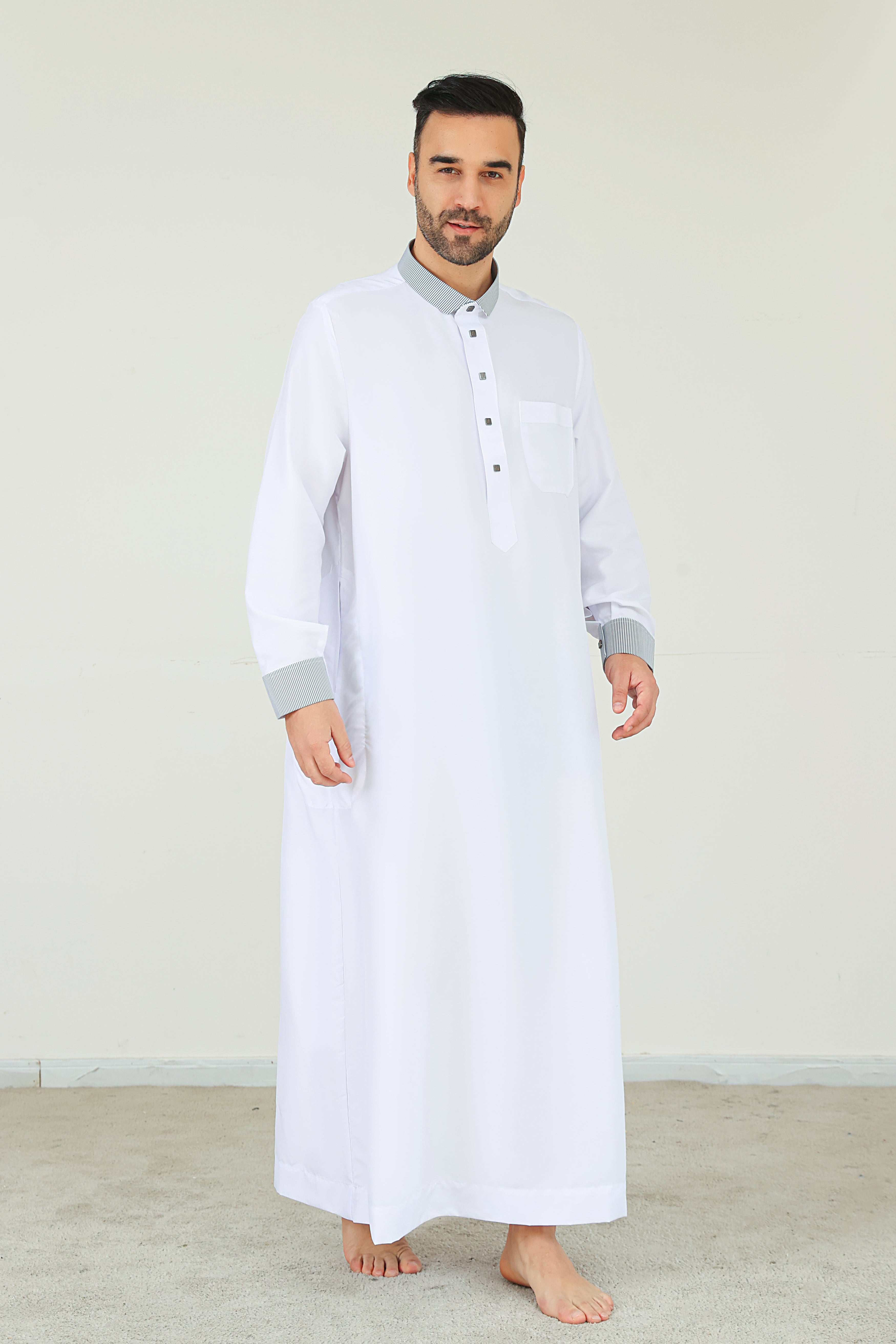 White Embroidery Thobe