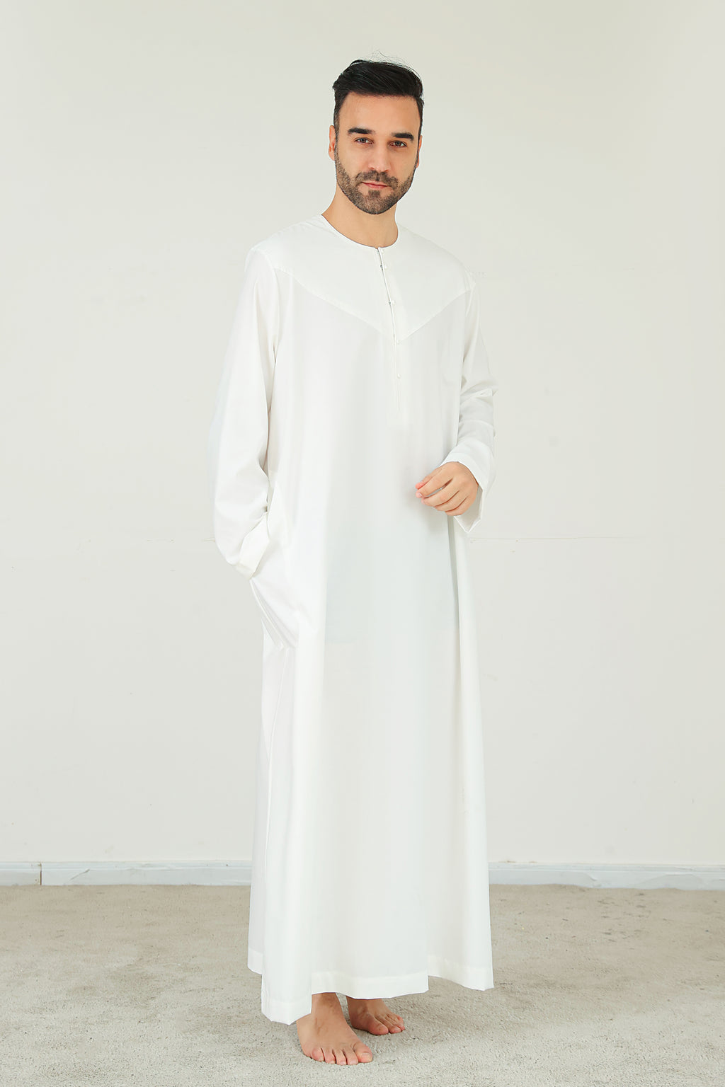 Elegant Traditional Muslim Robe