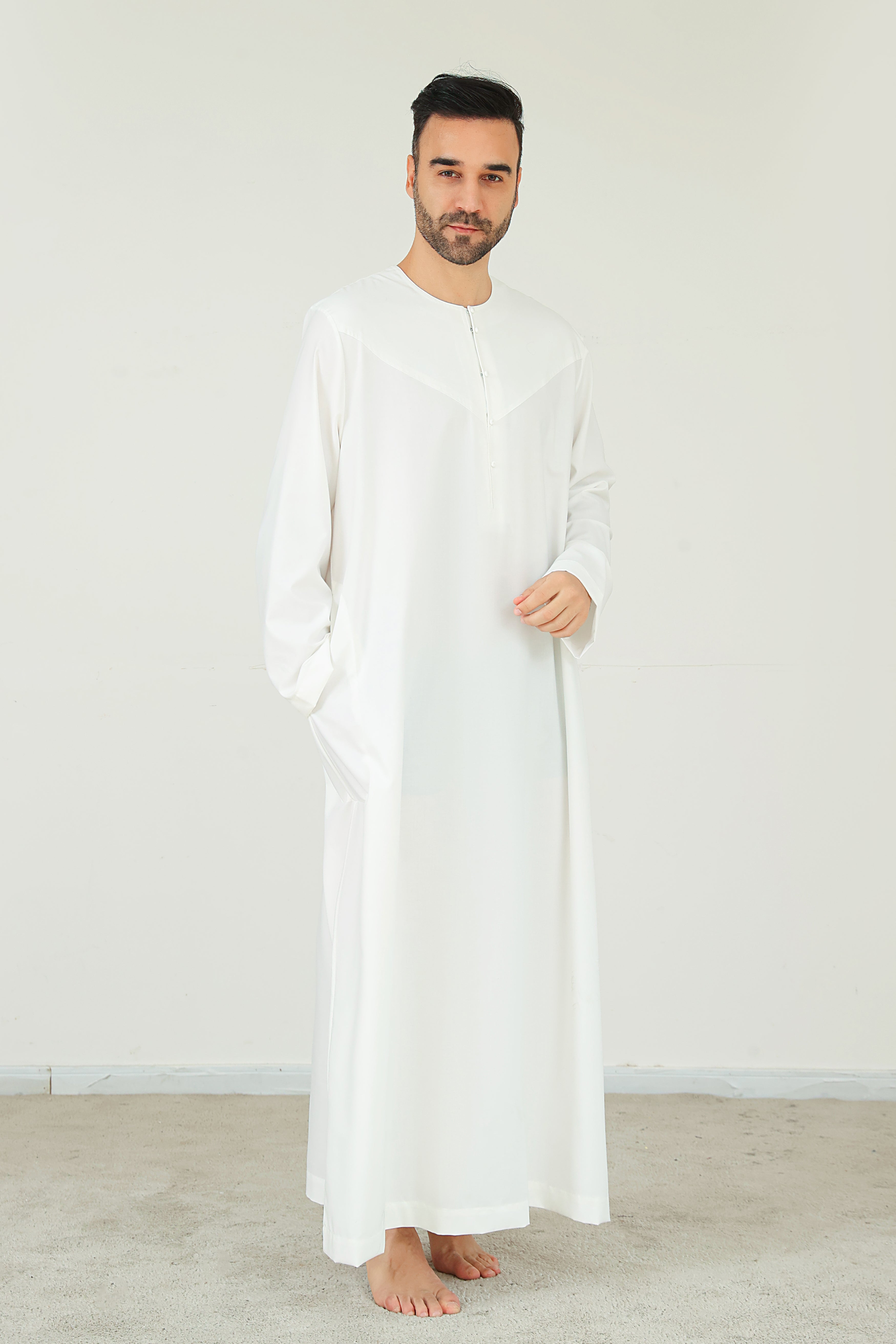 Elegant Traditional Muslim Robe