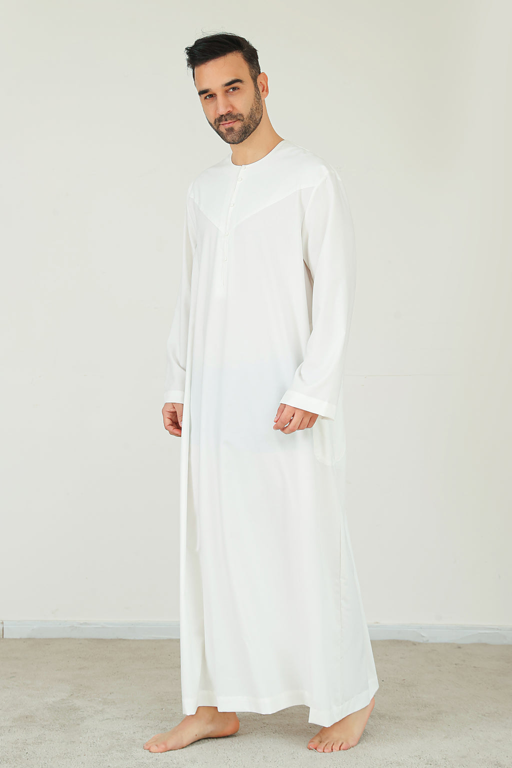 Elegant Traditional Muslim Robe