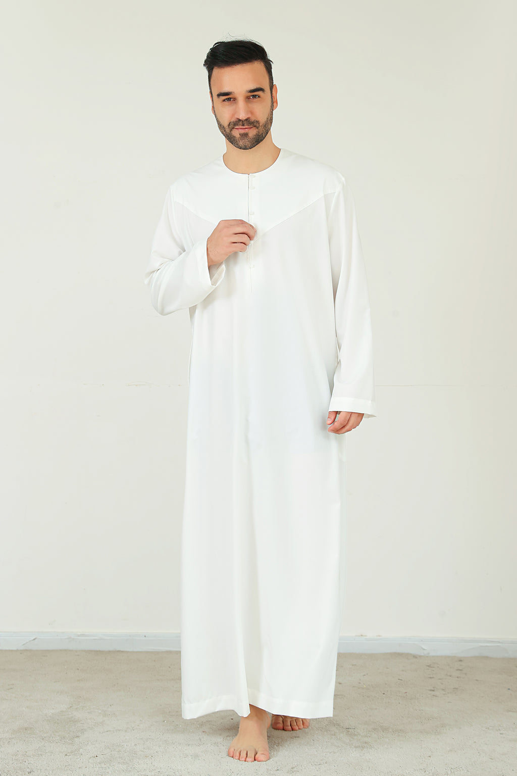 Elegant Traditional Muslim Robe