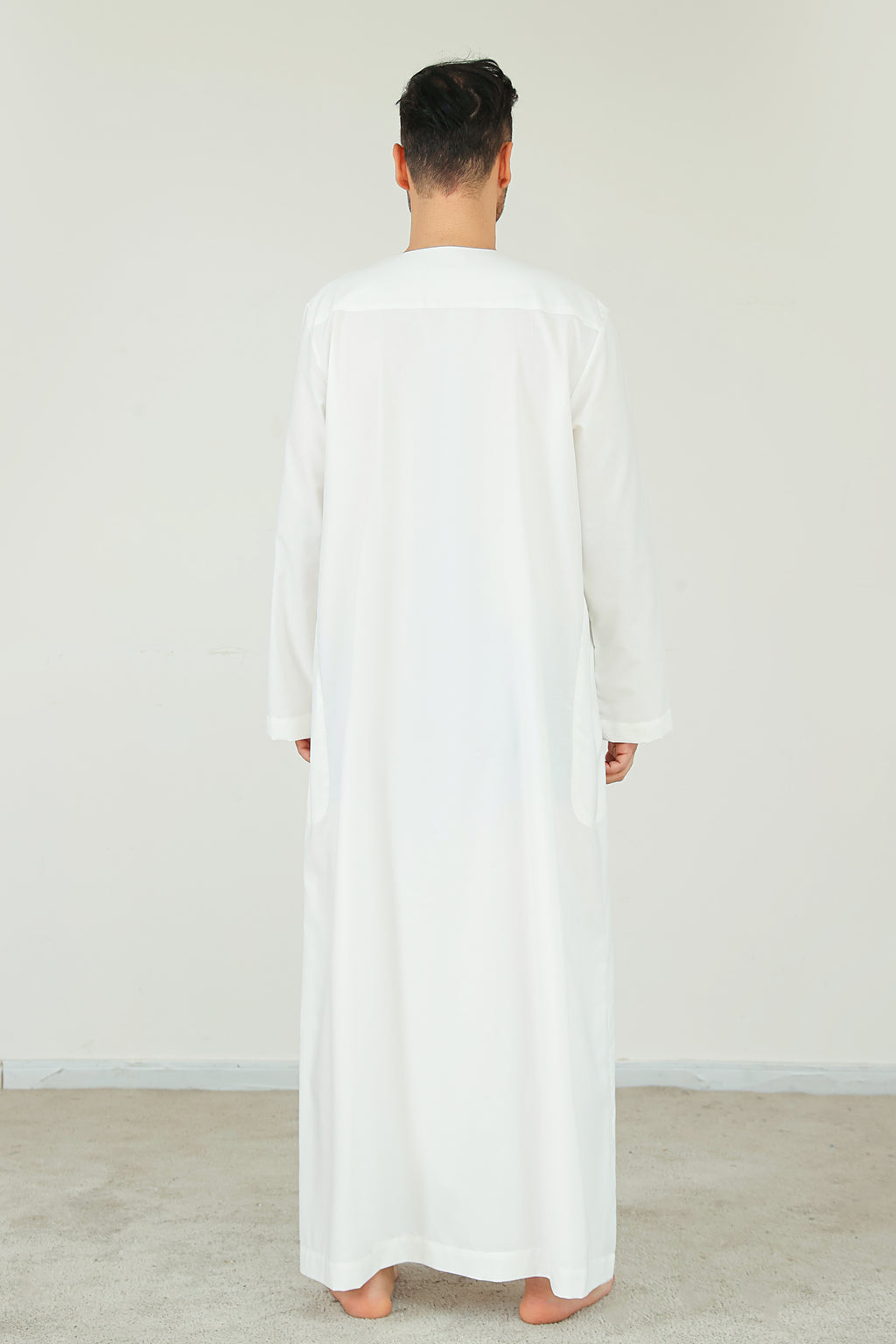 Elegant Traditional Muslim Robe