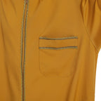 ثوب ذو ياقة قائمة مزينة