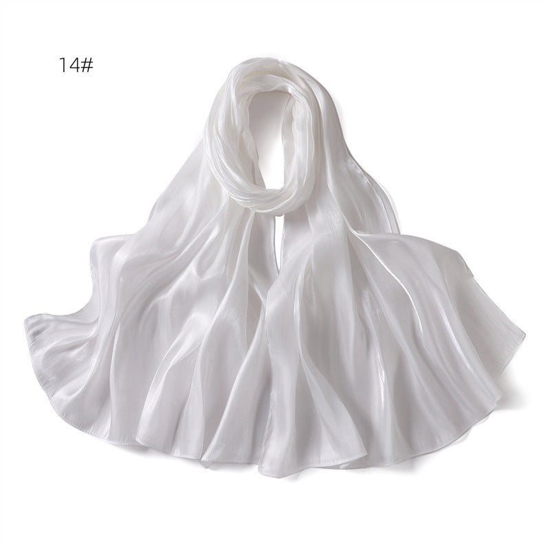 حجاب حرير لامع