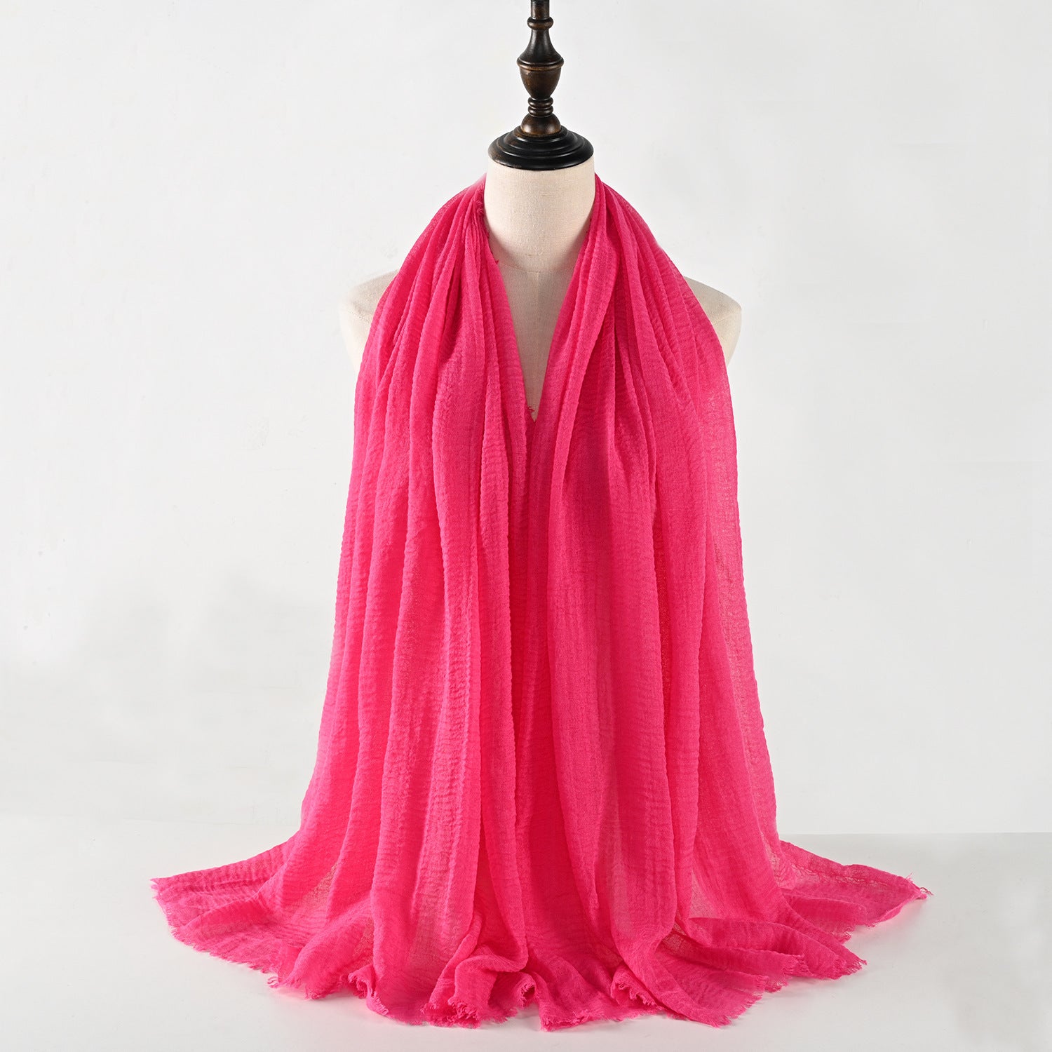 حجاب من القطن والكتان المجعد مكون من 40 لونًا