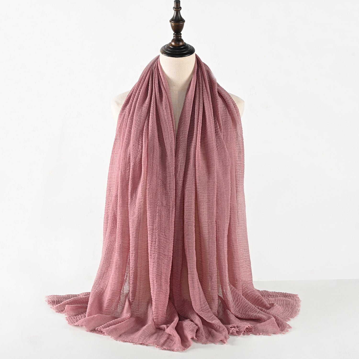 حجاب من القطن والكتان المجعد مكون من 40 لونًا