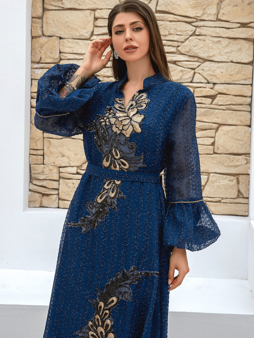 قفطان زهري بأكمام طويلة