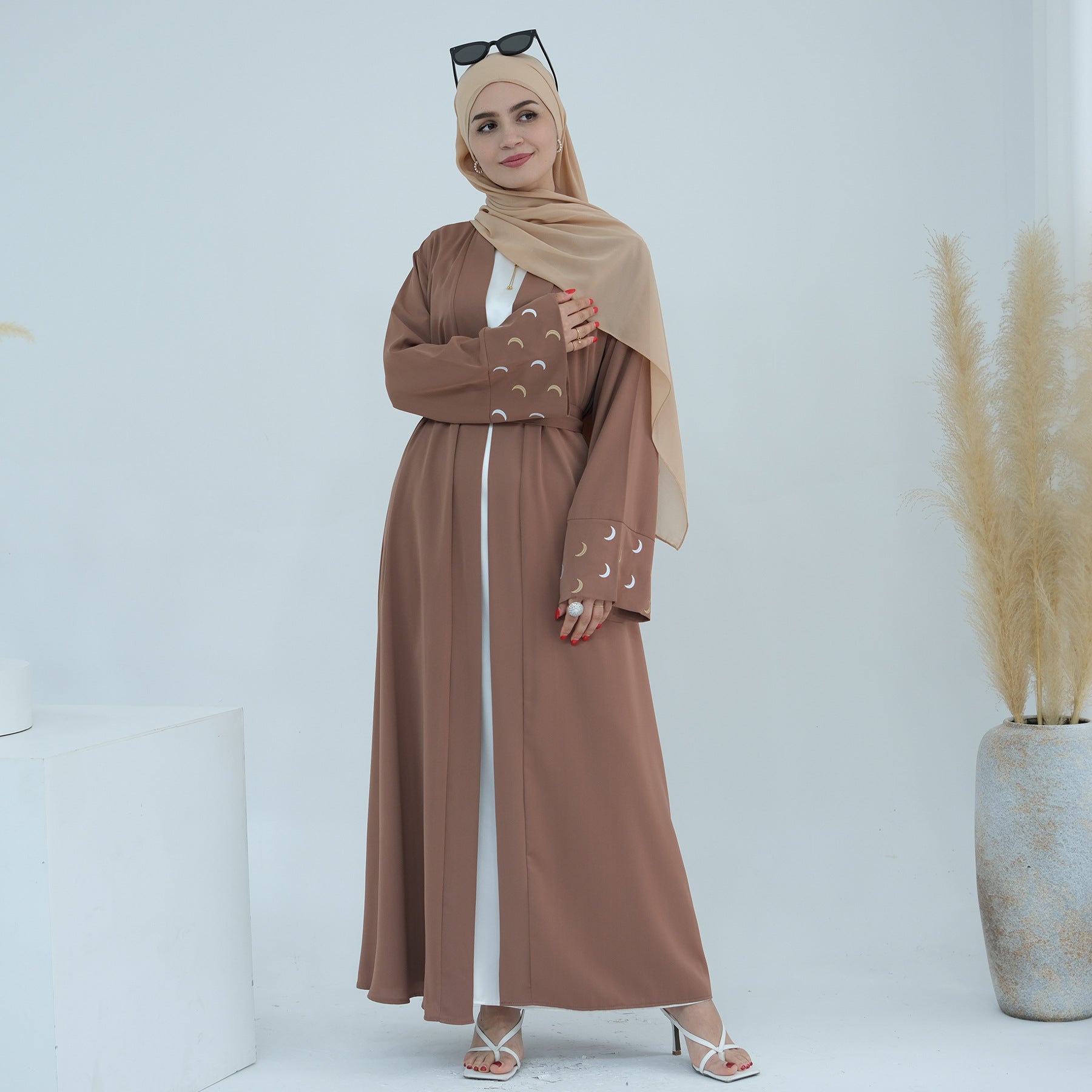 Moon Embroidery Elegant Cardigan Abaya