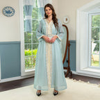 عبايات مطرزة باللون الأخضر الفاتح