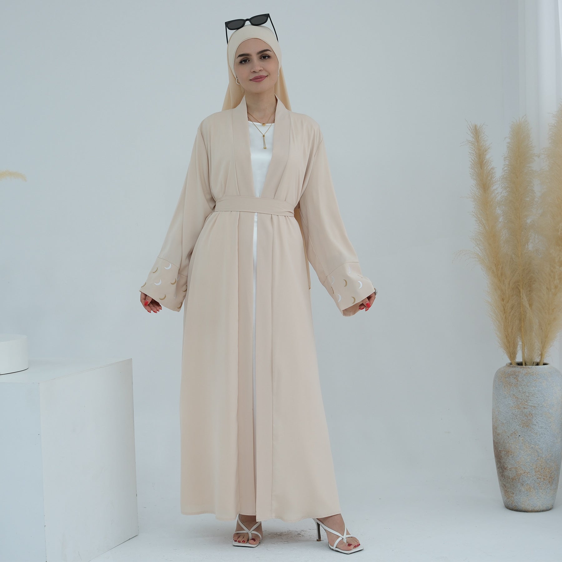 Moon Embroidery Elegant Cardigan Abaya