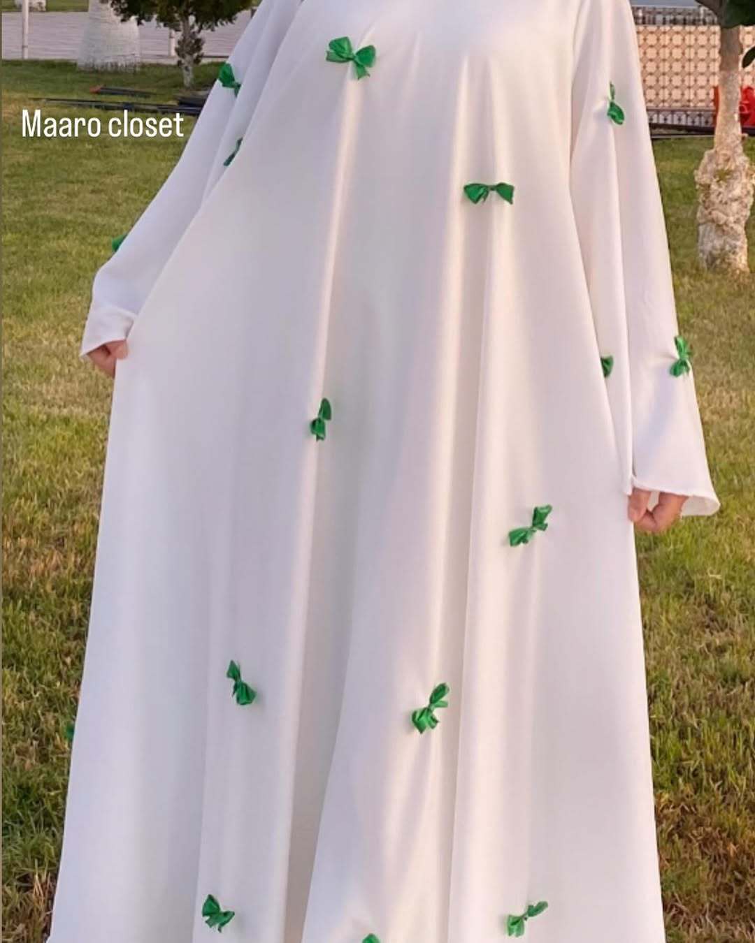 Trumpet Sleeve Bow Abaya