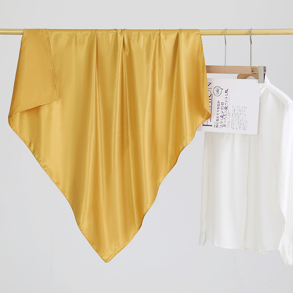 حجاب مربع من الحرير أحادي اللون 90 سم