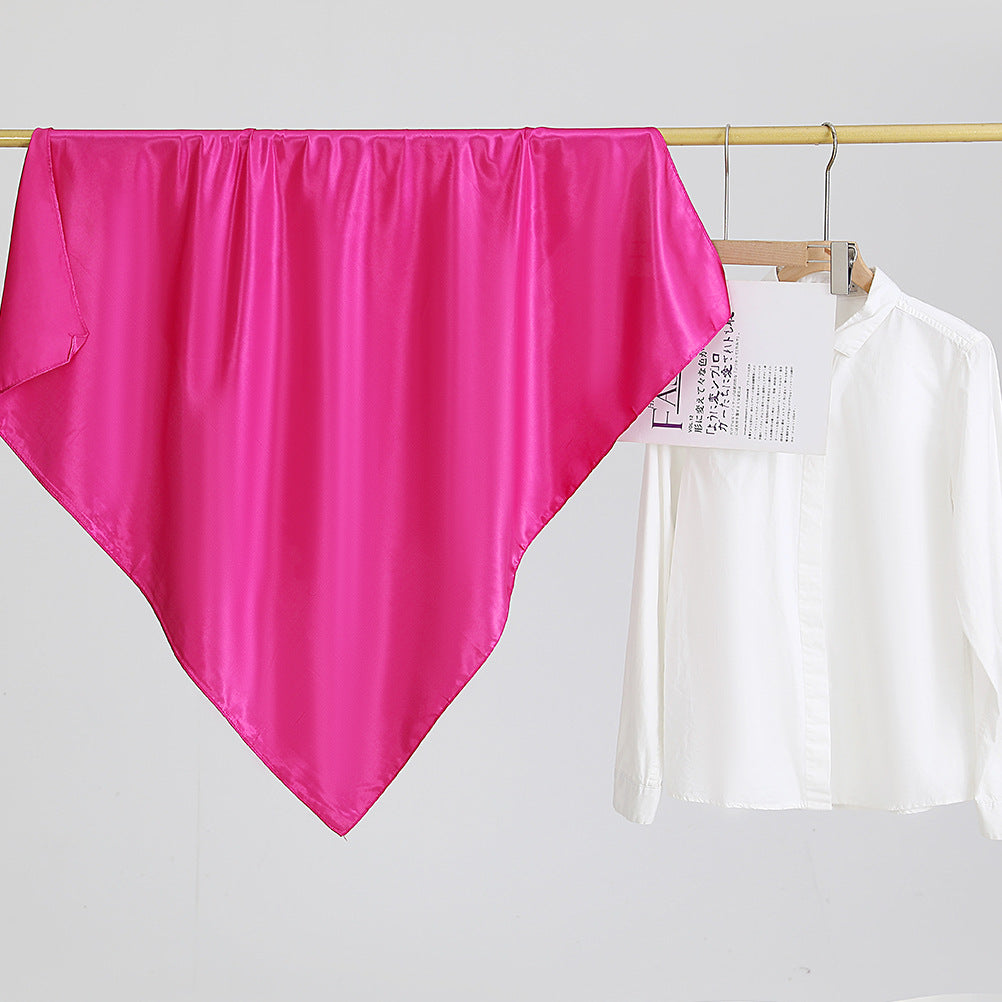 حجاب مربع من الحرير أحادي اللون 90 سم