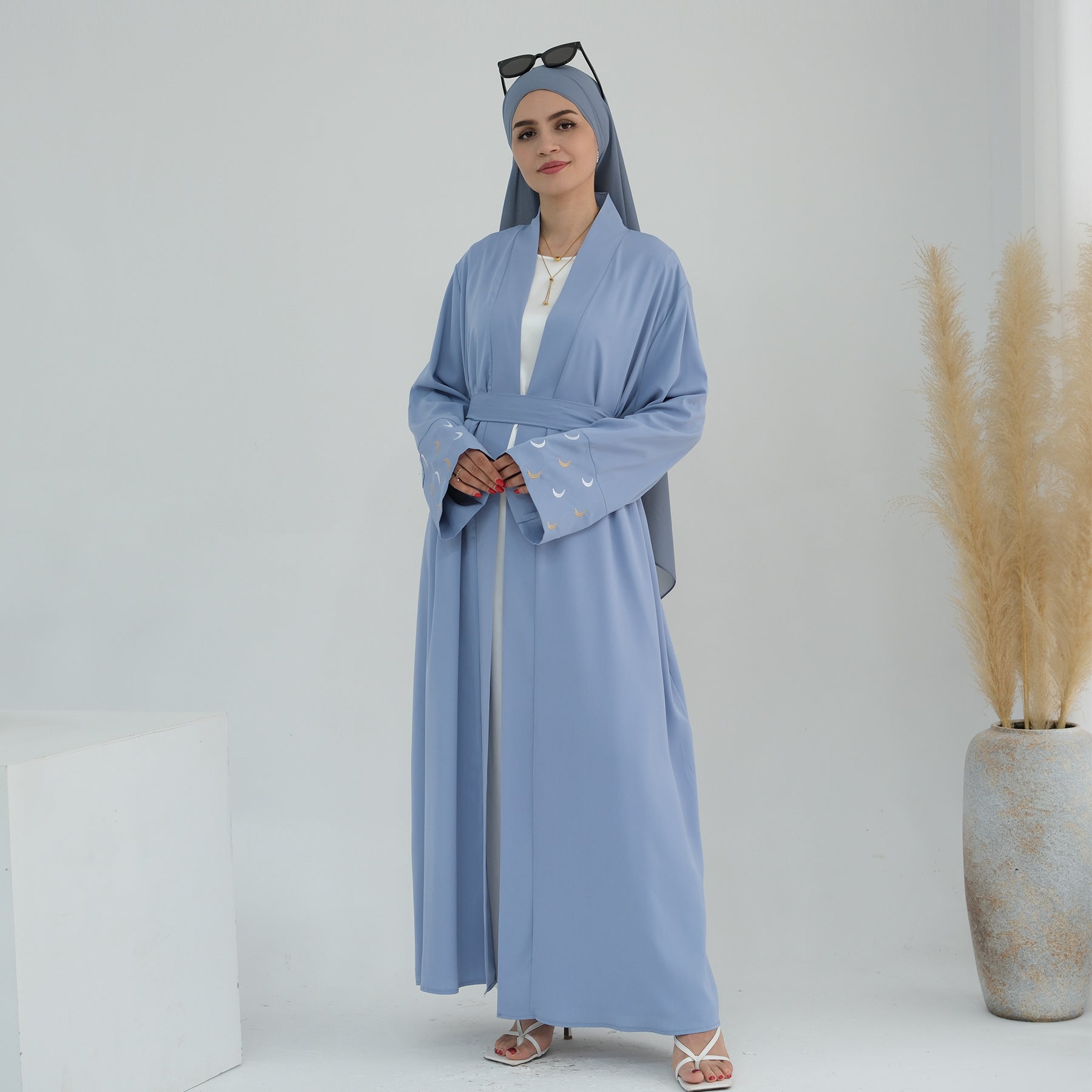 Moon Embroidery Elegant Cardigan Abaya