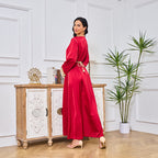 عباية مطرزة بفتحة - حمراء