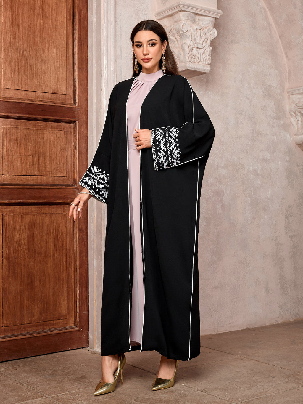 Embroidered Bat Sleeve Cardigan Abaya