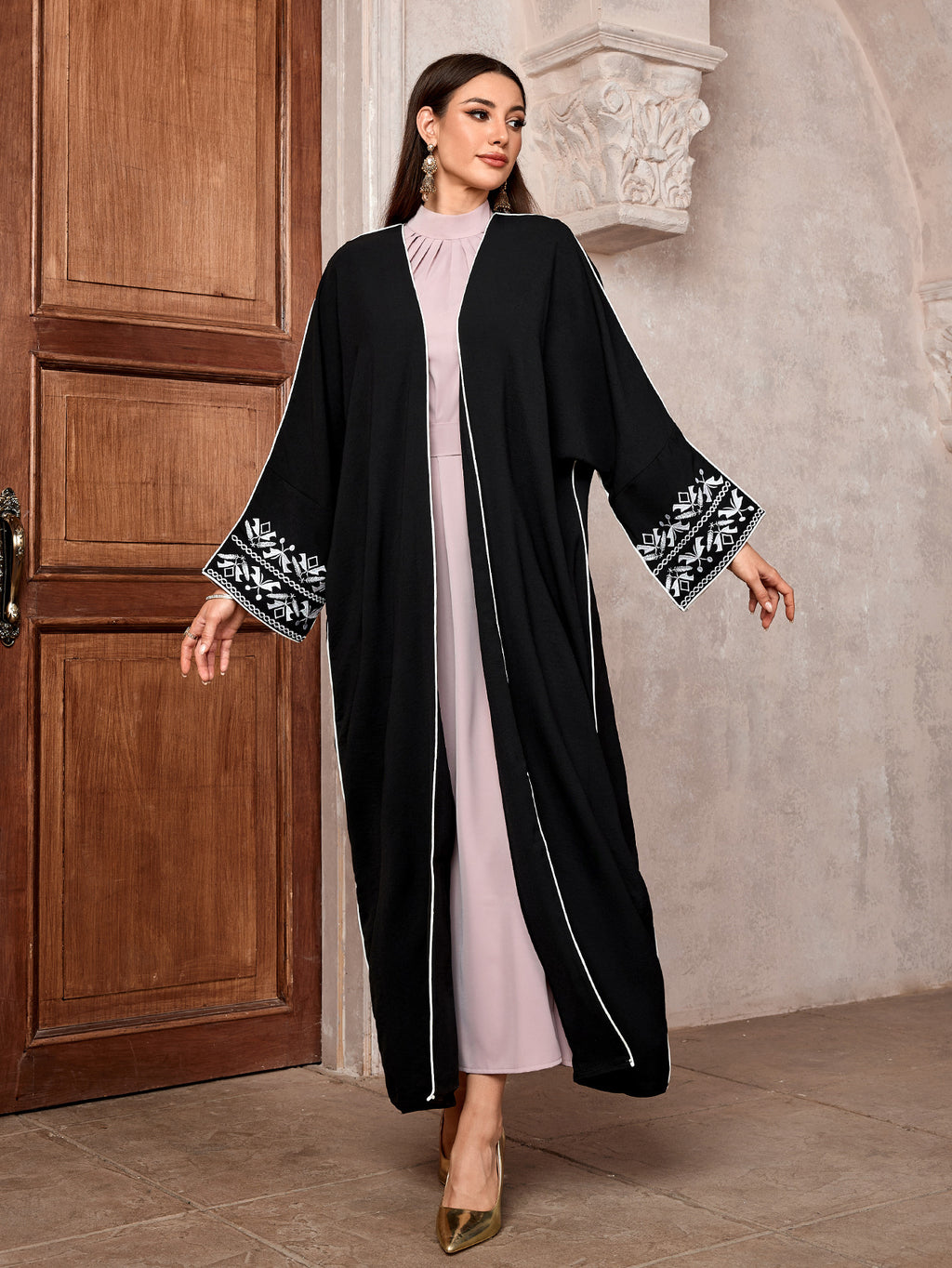 Embroidered Bat Sleeve Cardigan Abaya