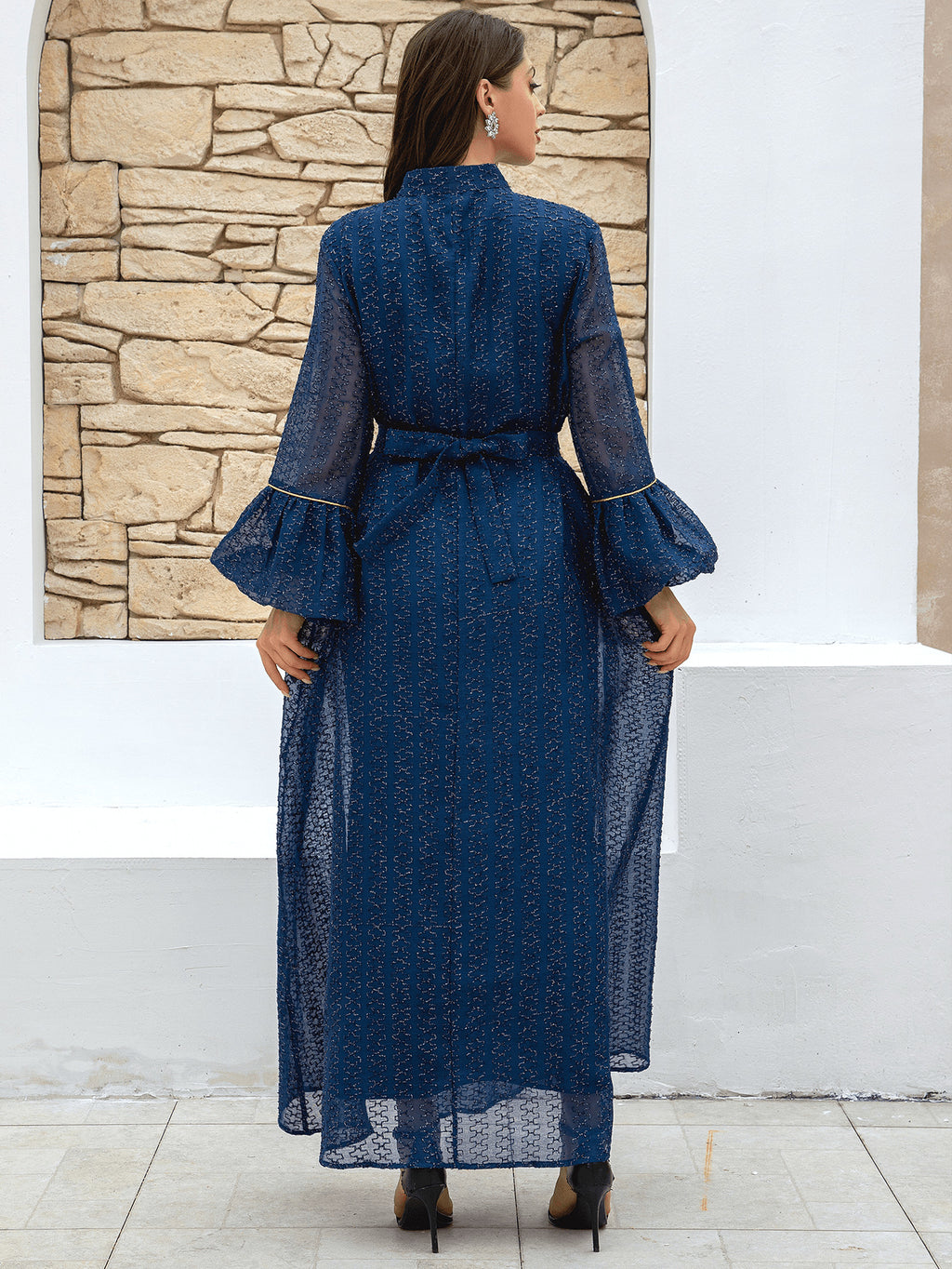 قفطان زهري بأكمام طويلة