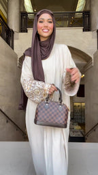 عباية بوهيمية بأكمام منفوخة