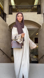 عباية بوهيمية بأكمام منفوخة