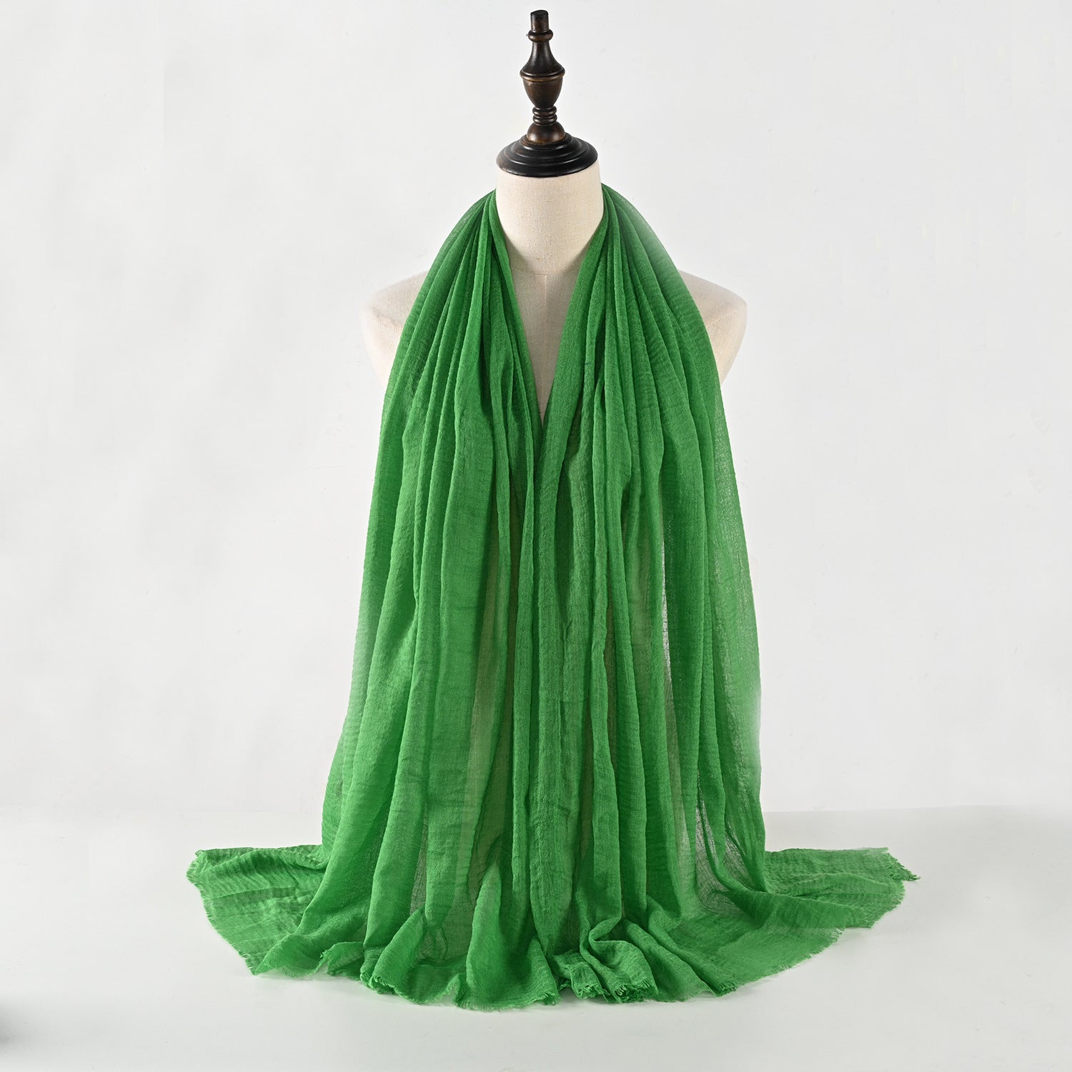 حجاب من القطن والكتان المجعد مكون من 40 لونًا