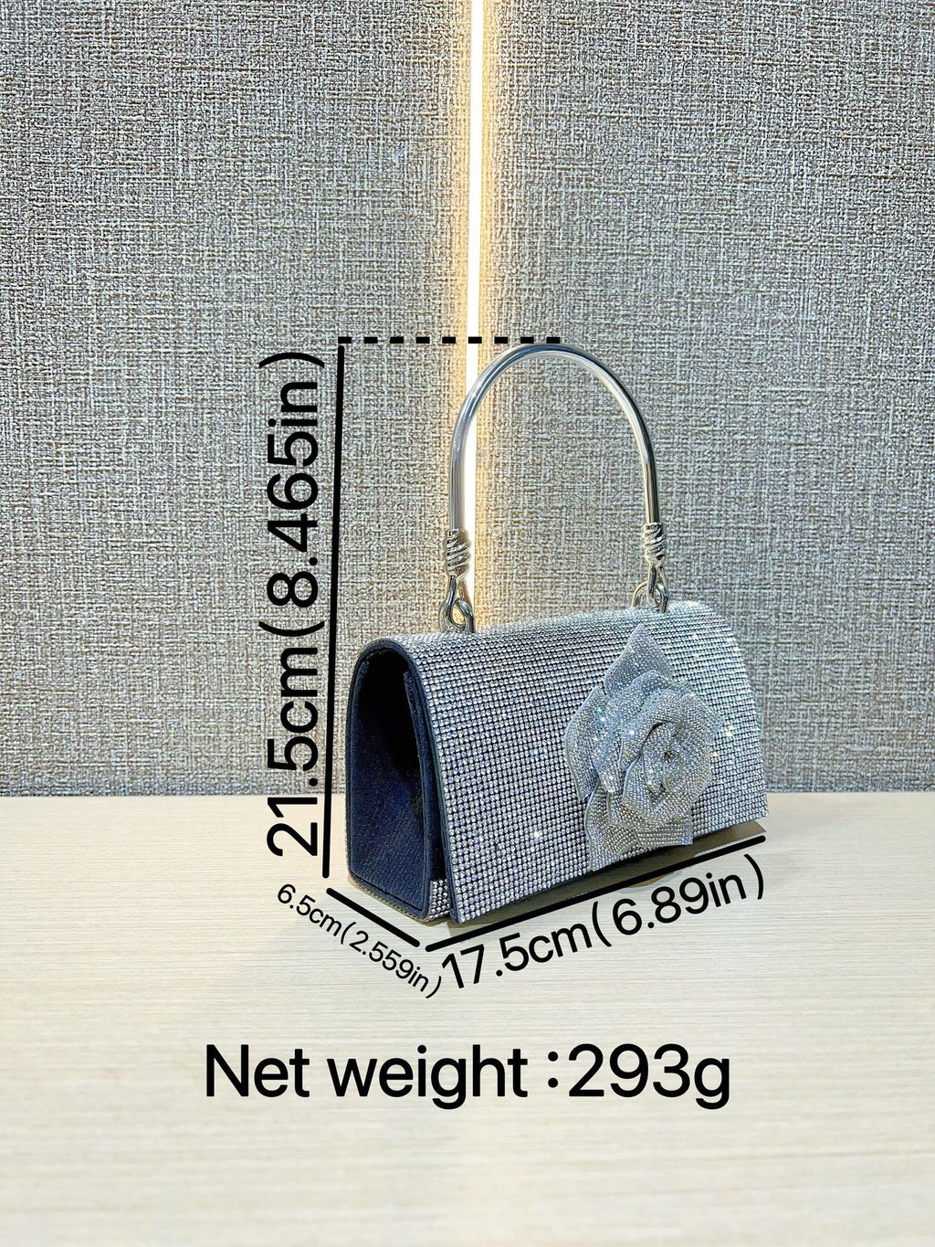 حقيبة يد صغيرة مربعة على شكل زهرة 