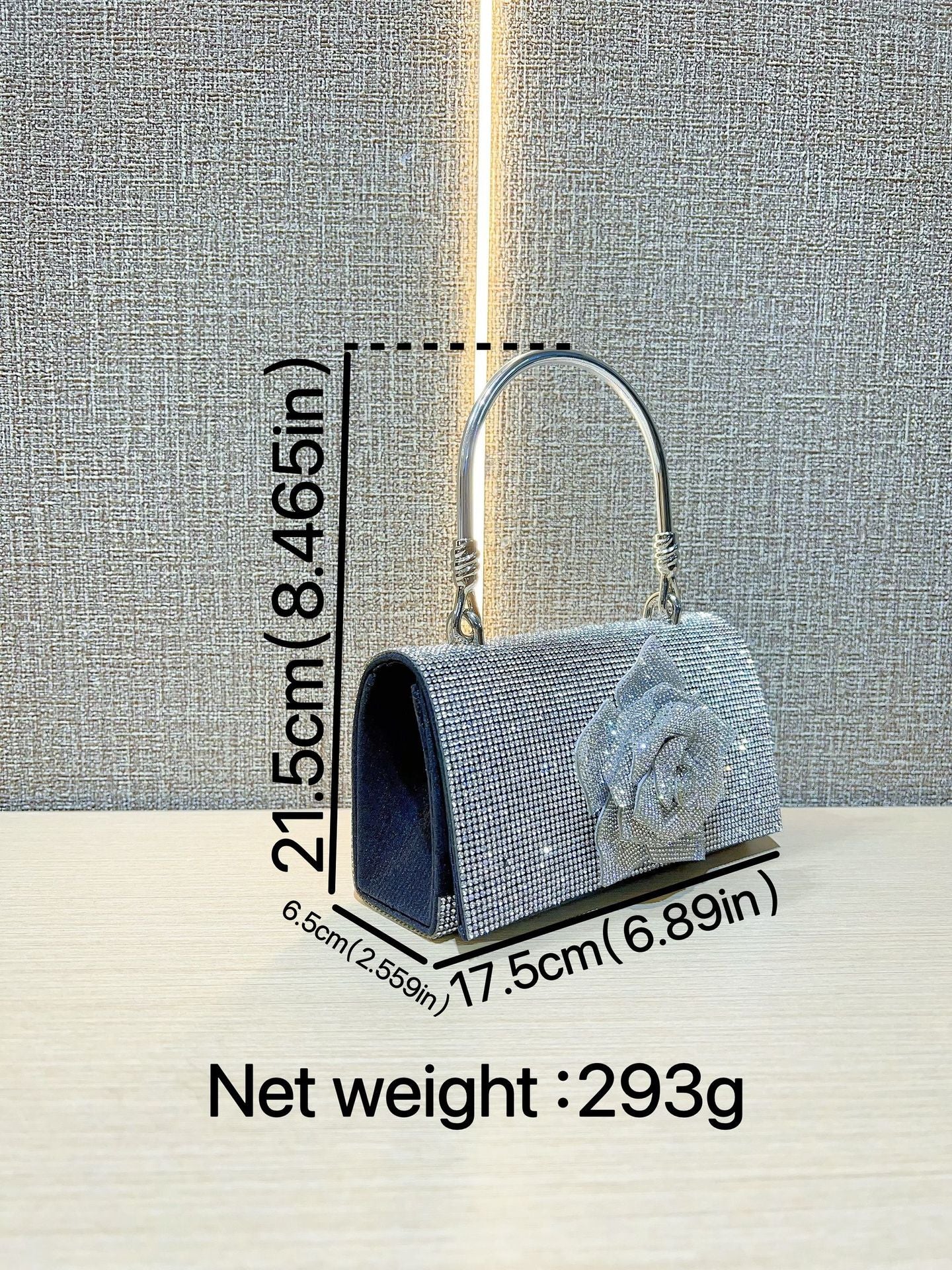 حقيبة يد صغيرة مربعة على شكل زهرة 