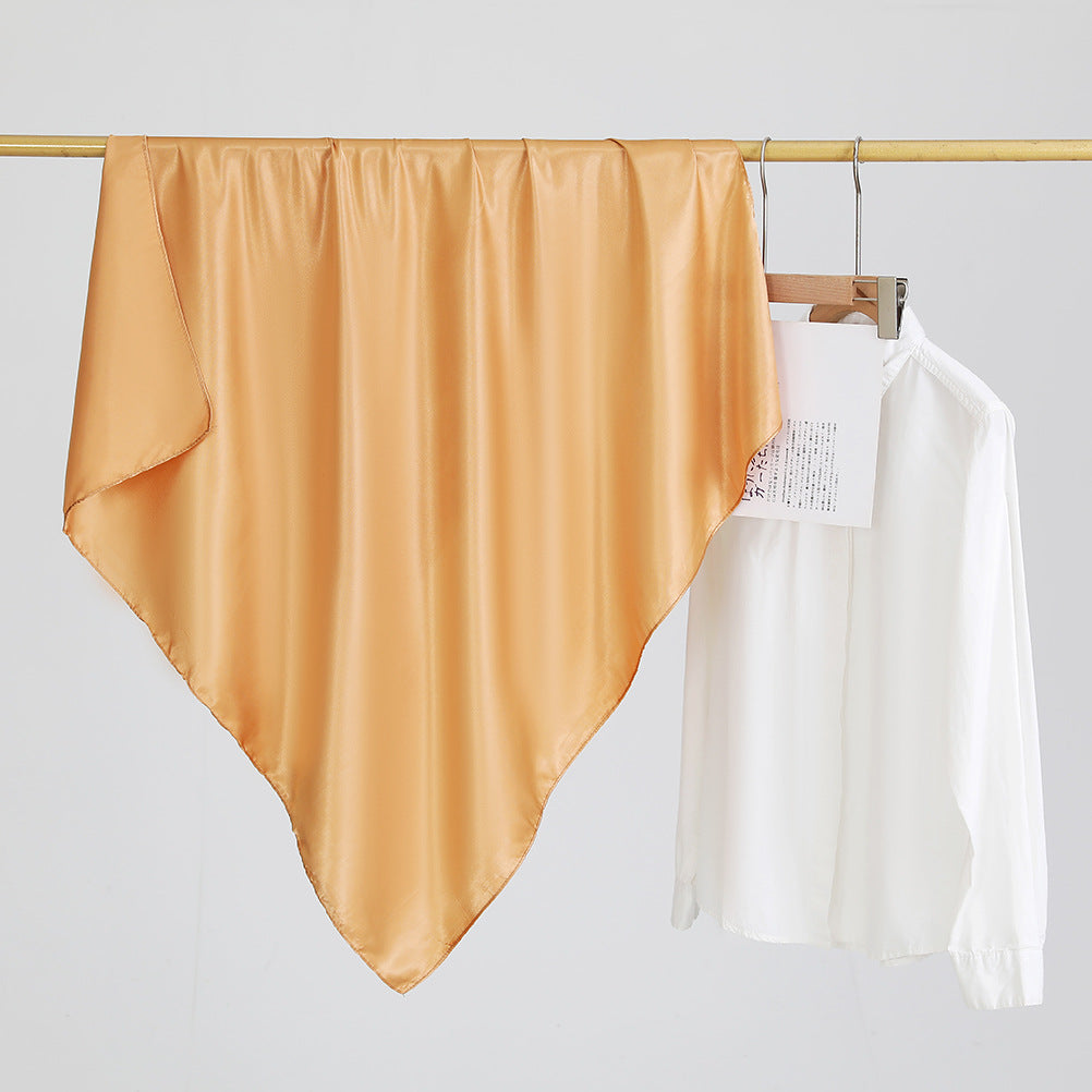 حجاب مربع من الحرير أحادي اللون 90 سم