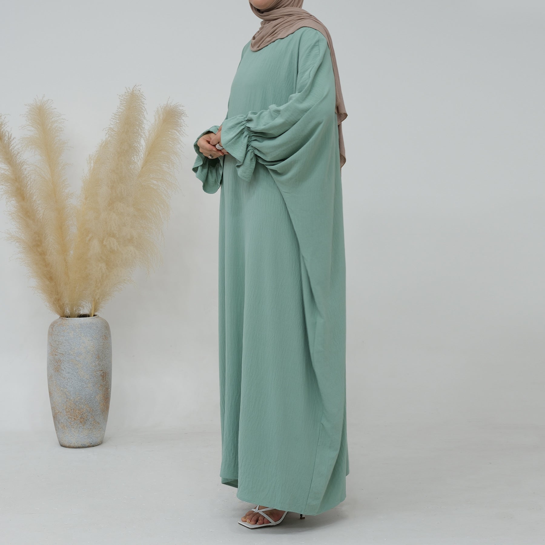 Solid Color Lantern Dress Abaya
