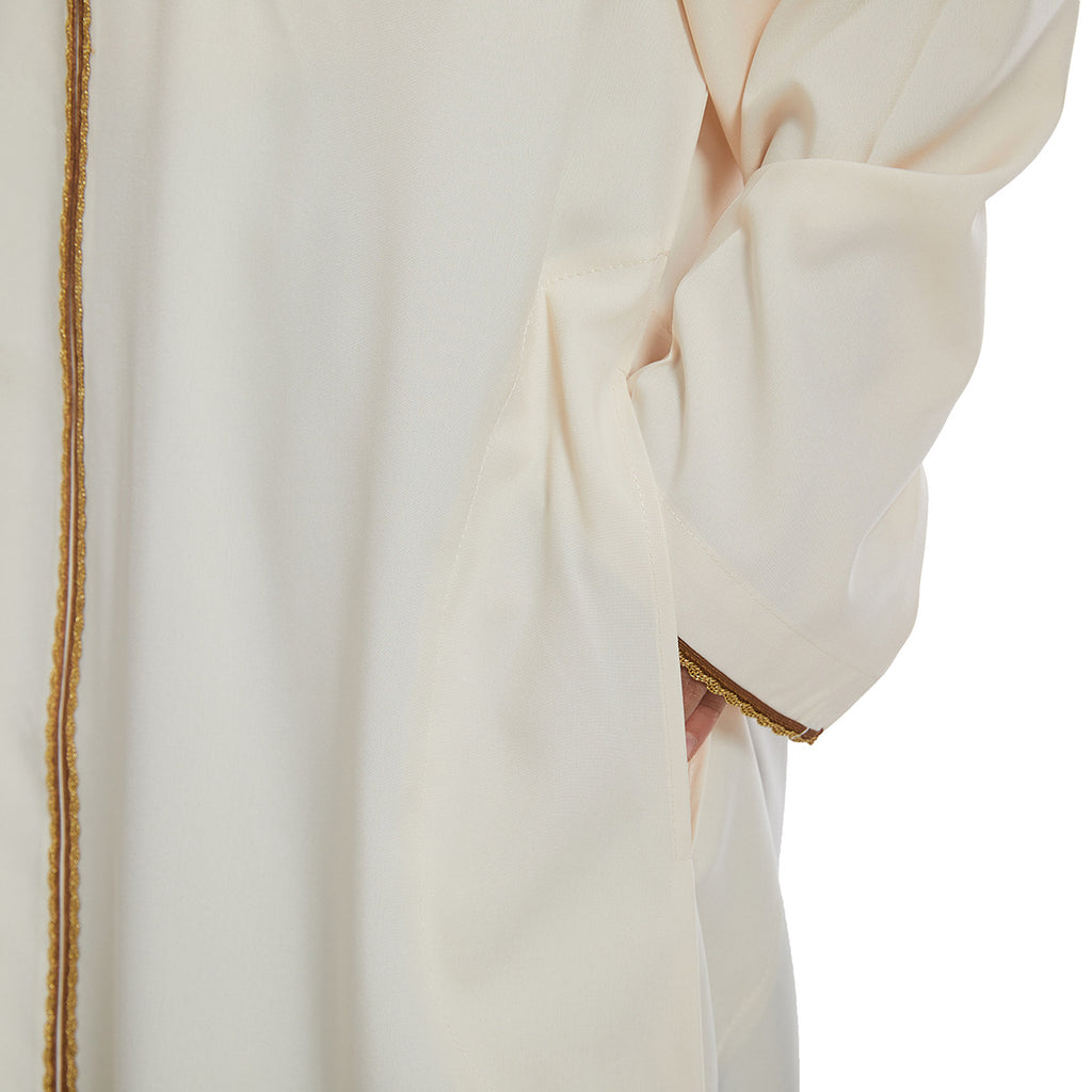 ثوب ذو ياقة قائمة مزينة