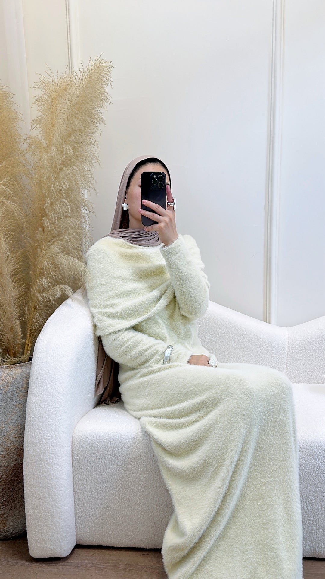 Solid Color Slim-Fit Sweater Abaya with Shawl