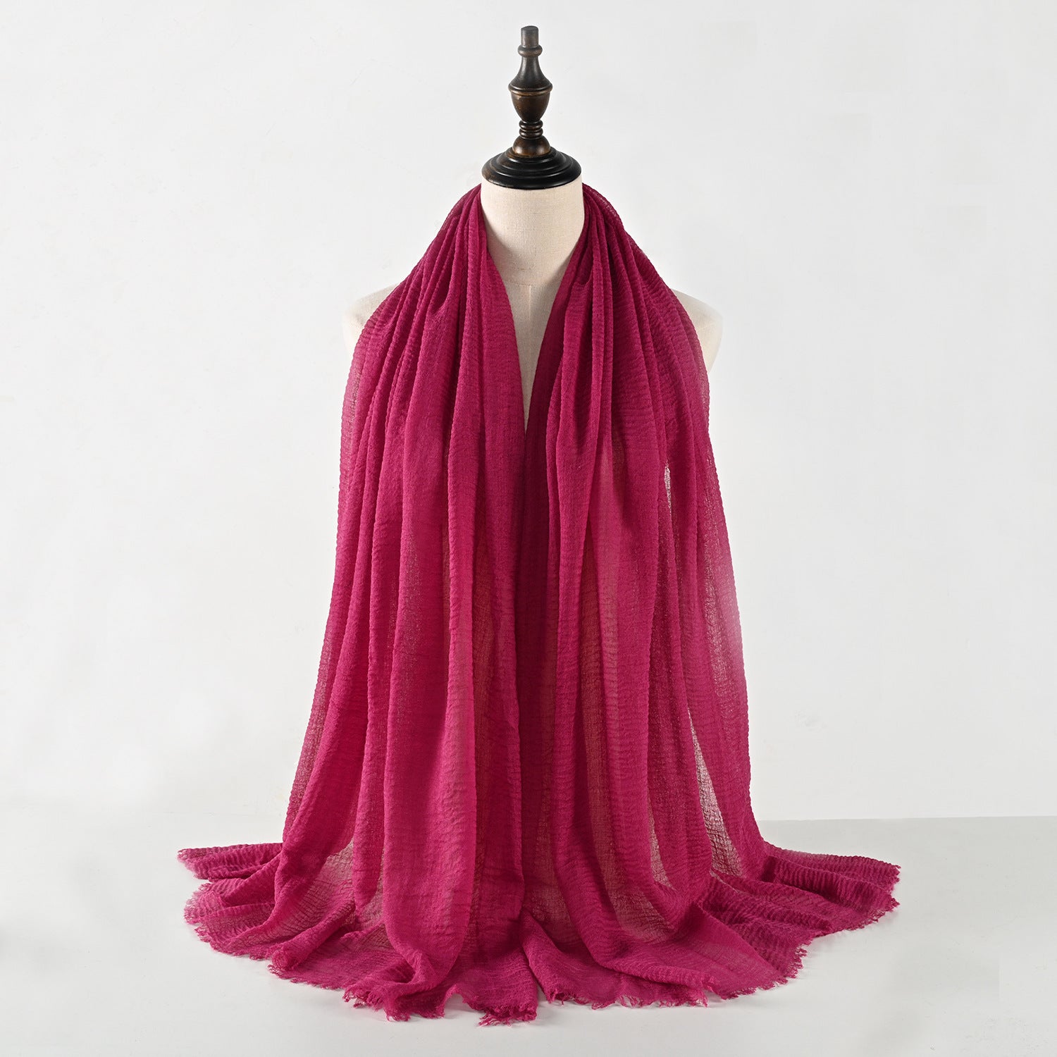 حجاب من القطن والكتان المجعد مكون من 40 لونًا