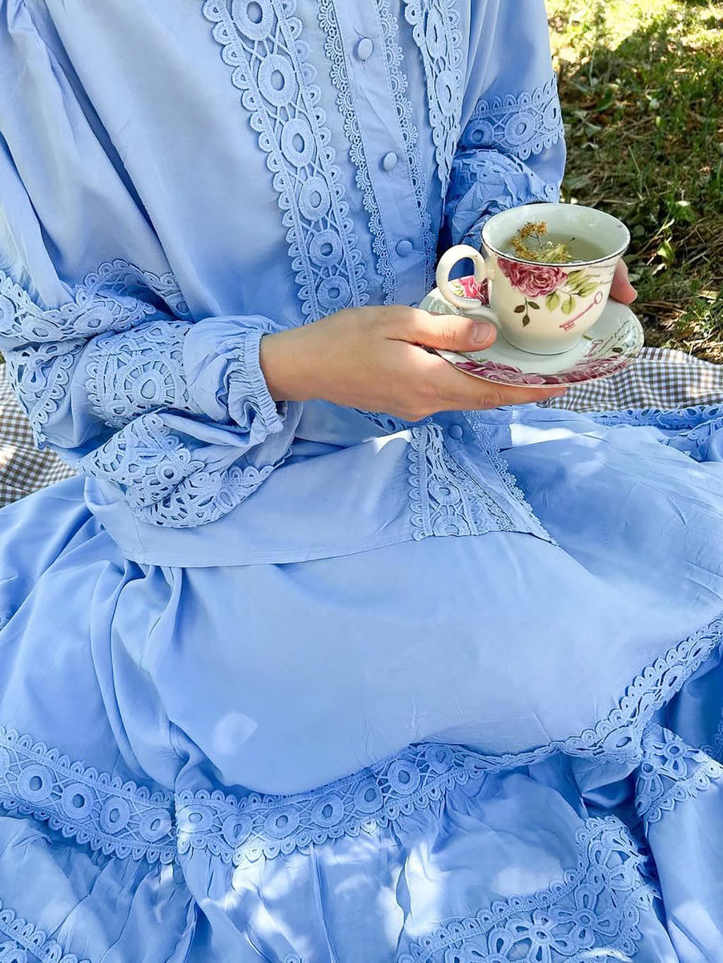 Cutout Lace Bubble Sleeve Abaya