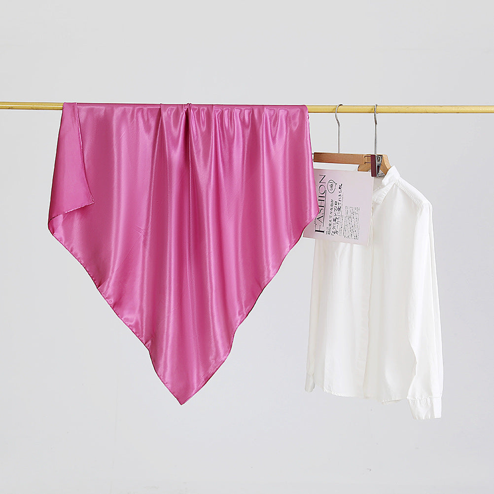 حجاب مربع من الحرير أحادي اللون 90 سم