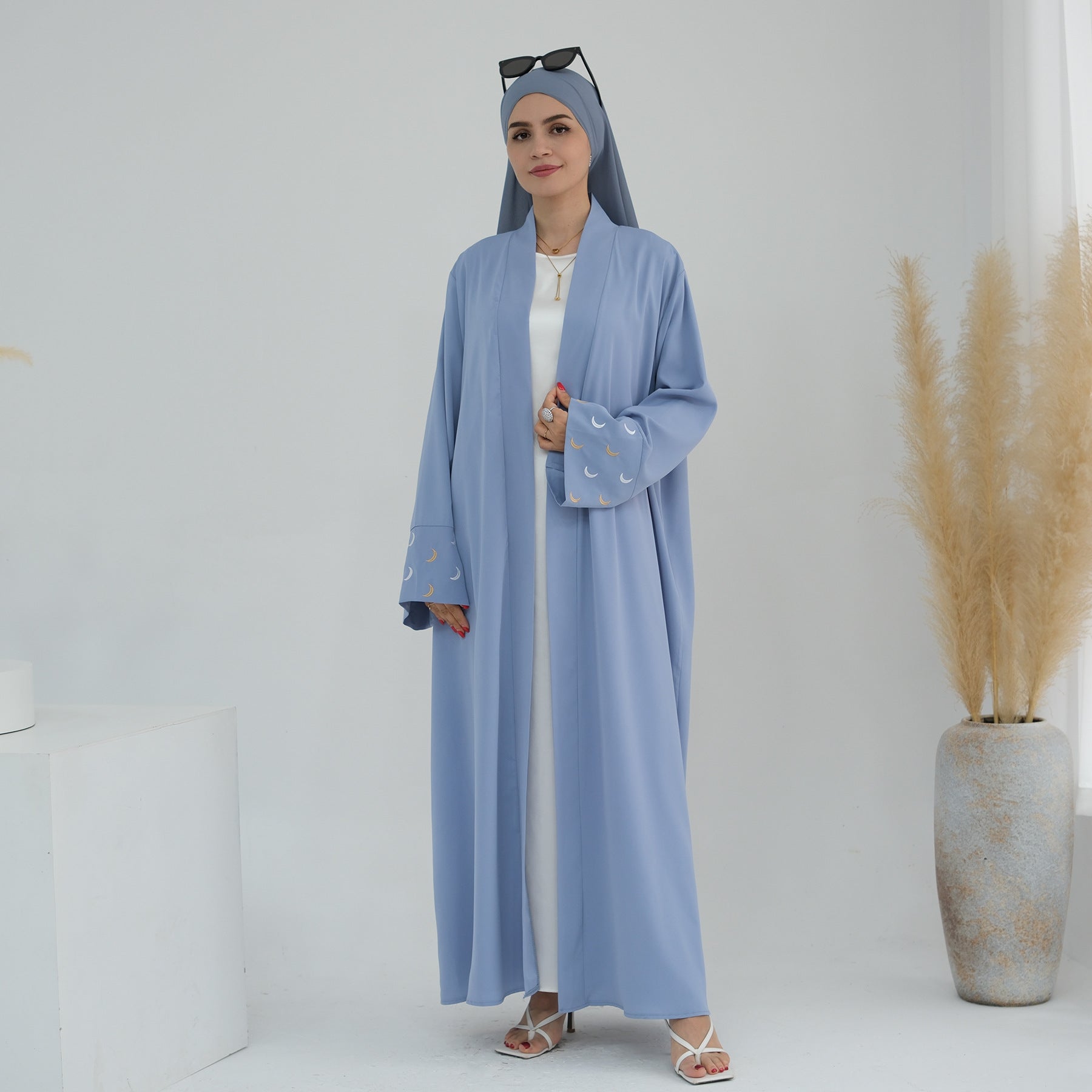 Moon Embroidery Elegant Cardigan Abaya