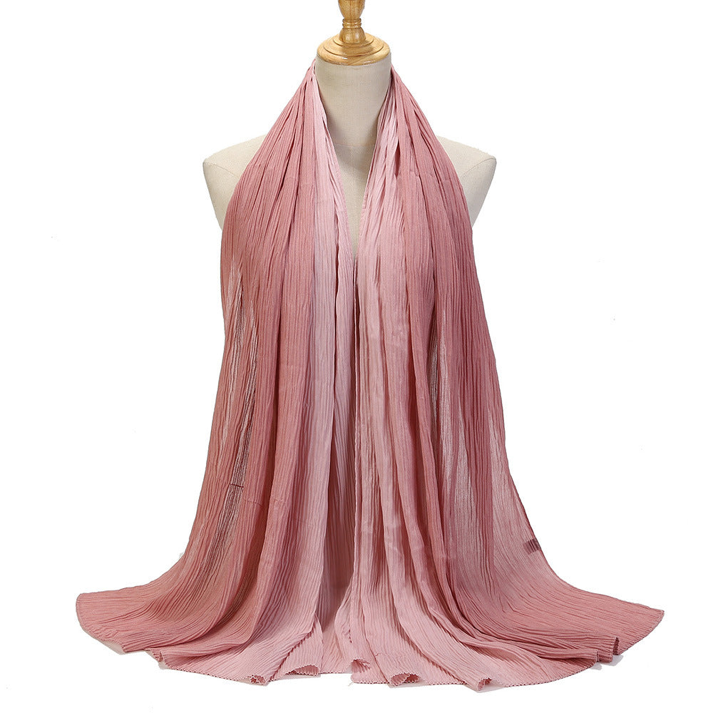 حجاب بتكتل الألوان، وتجعيدها، وتدرجها