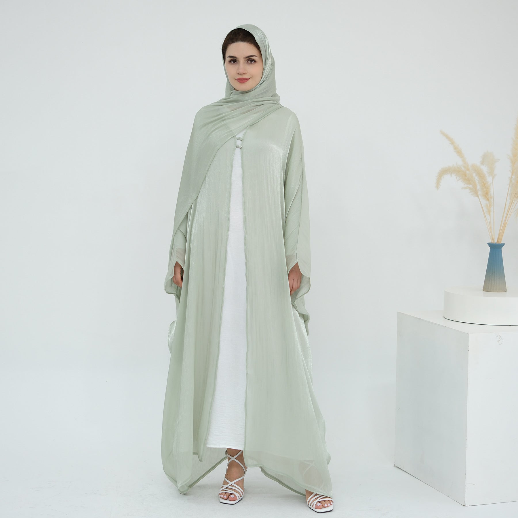 Solid Color Island Wrinkle Dress Abaya with Hijab