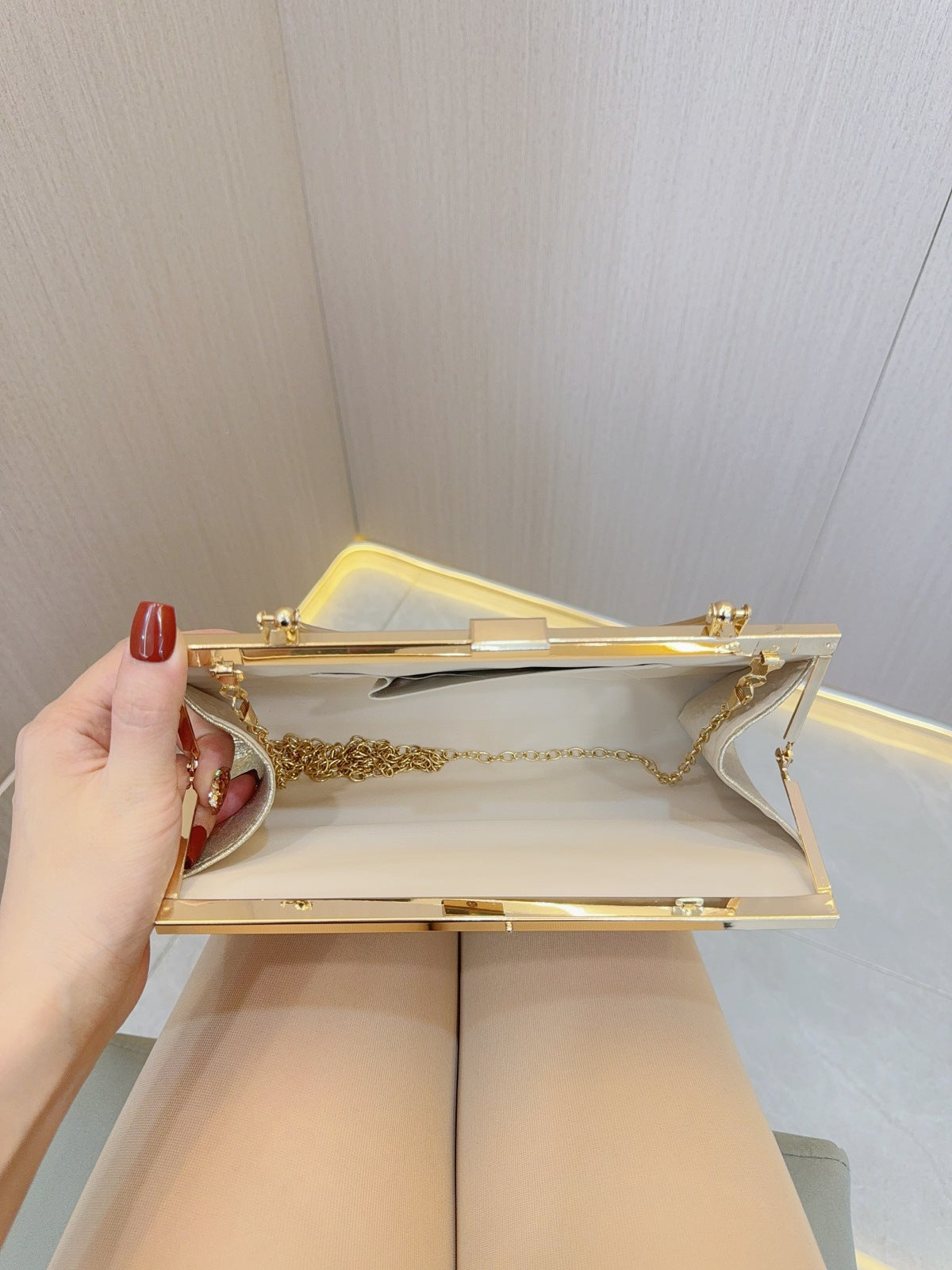 Pleated Detachable Chain Handbag